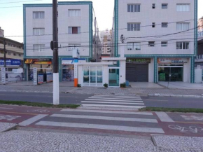 Em Frente a Praia Kitnet Térreo